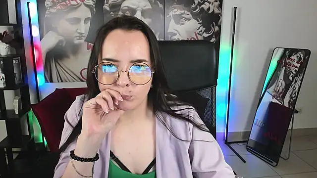 TiffanysGlow webcam