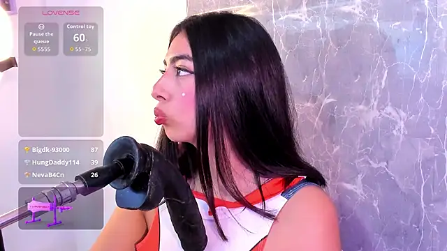 cherry_skinnyy_ webcam