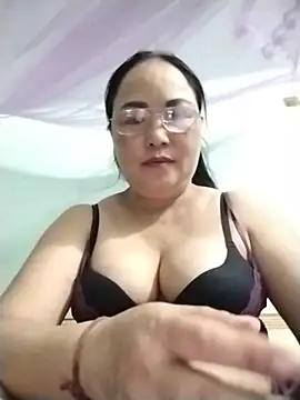 Naaya8109 webcam