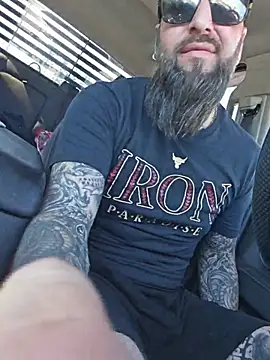 Beardedtattood webcam