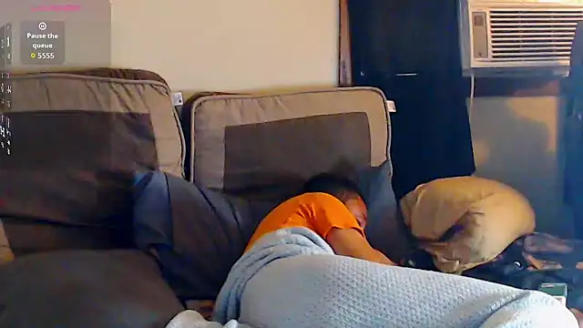YoBleez live cam on StripChat