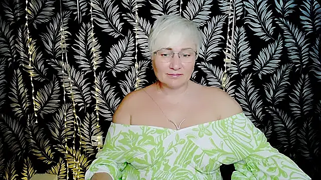 Olivia_playful live cam on StripChat