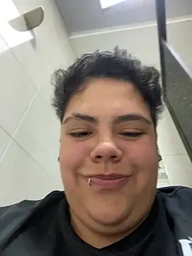 Hailey_Curvy webcam