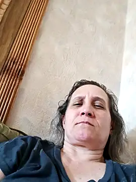 KatieLove133 webcam