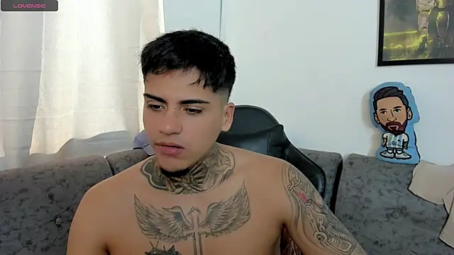 sweetlatinoboy webcam