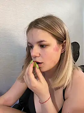 KimEvanss webcam
