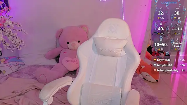 EricaMoonn webcam