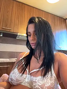 Hotmomcheckk_