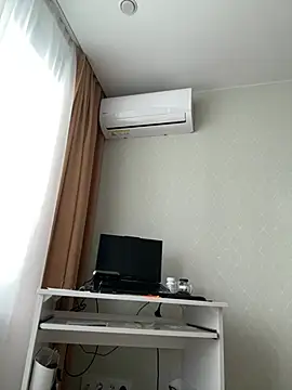 MollyStory webcam