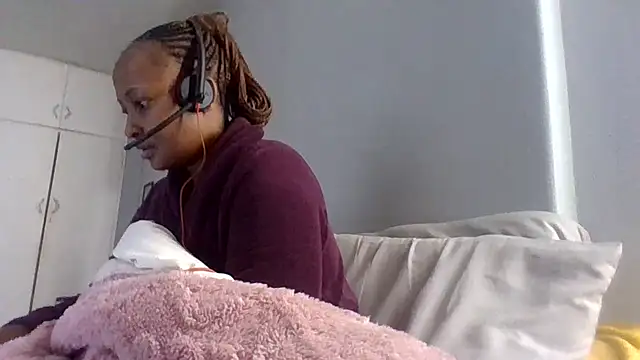 BabeAssXX webcam