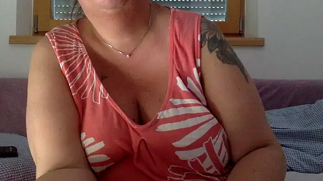 LaReginaNera webcam