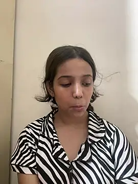 sanjna0122 webcam