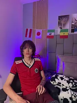 Mika_love_milo webcam