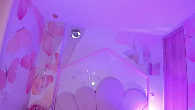 Millieskinny18 webcam