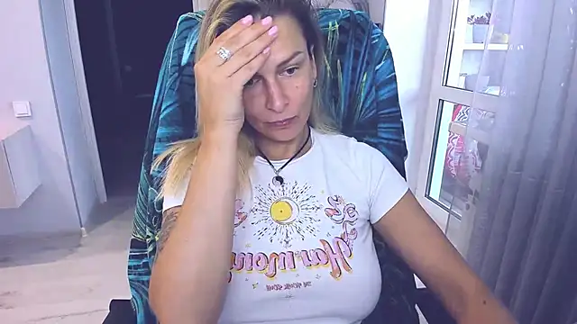 AlexiaDarren live cam on StripChat