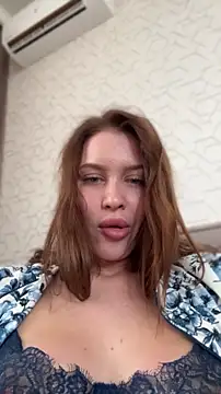KikiWatson webcam