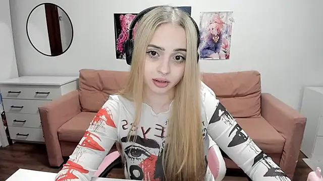 mistress_lain webcam