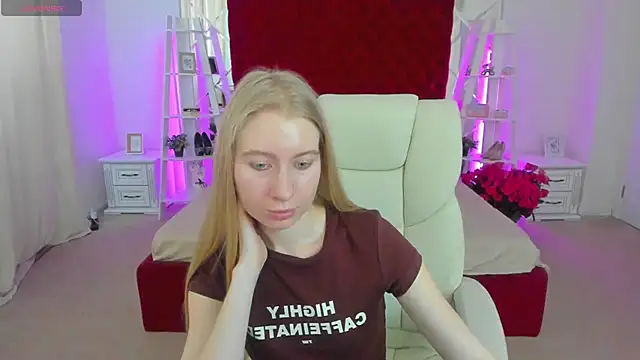 Alina_Blonde webcam