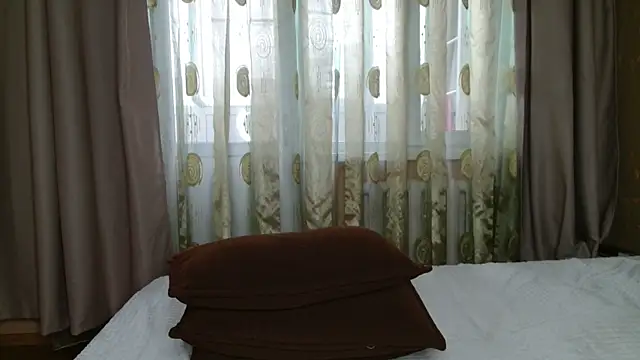 KellePourier webcam
