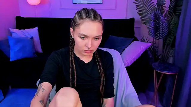 ChloeSunny webcam