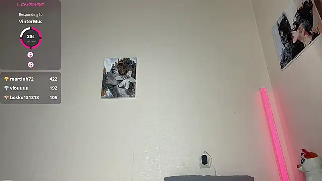 JanellHousen webcam