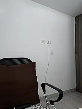 Nahiajhonson_ webcam