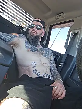 Beardedtattood webcam