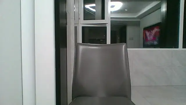 nole_china7 (Ask my age) - talk / fun / cum