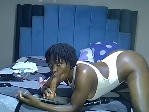 melanin_moon webcam