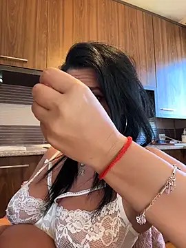 Hotmomcheckk_