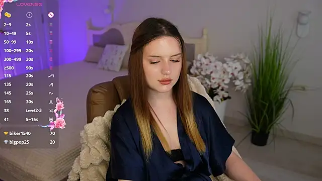 Milana_Moons webcam