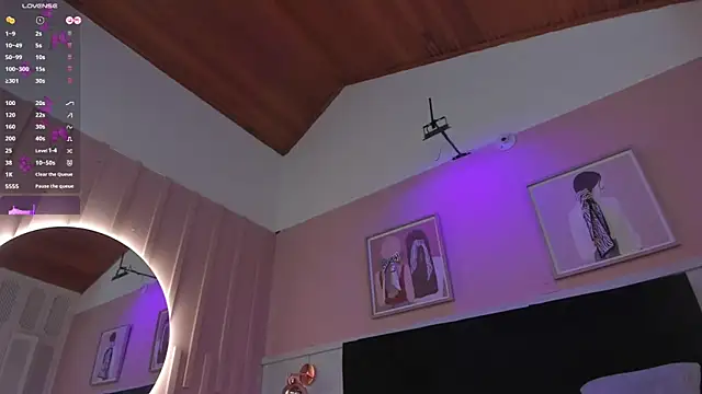 elodie_walker live cam on StripChat