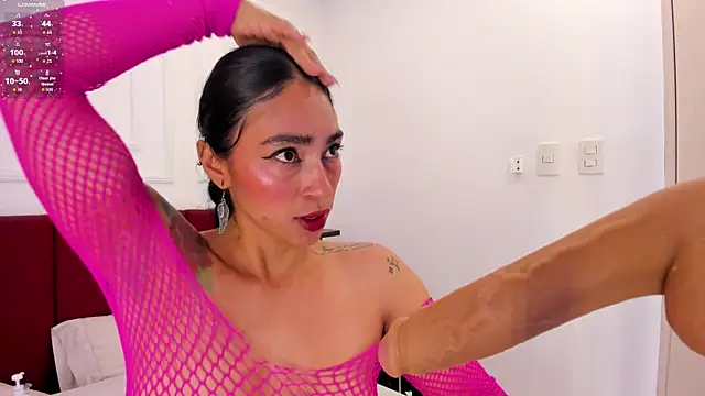 Leamonroe__ webcam