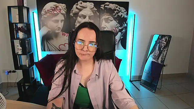 TiffanysGlow webcam