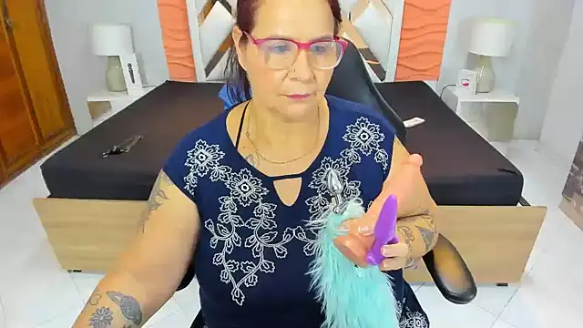 laura_riley webcam