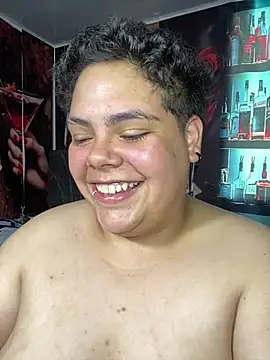 Hailey_Curvy webcam