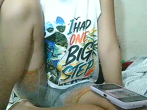 PinaySkinnyGirl webcam