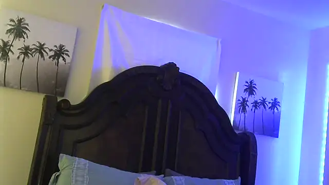 Aahananicole webcam