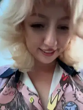 RonnieKiss webcam