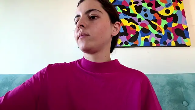 MarisaKomar webcam