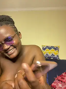 Bustyy_Bitch webcam