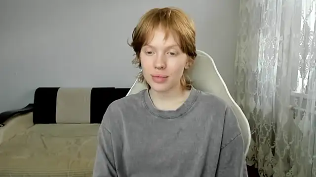 StellaDavis webcam