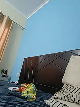 thickindianmonstet webcam