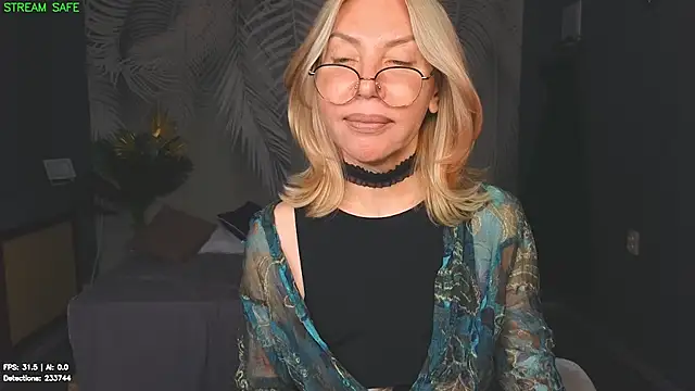 Wendy_Waves webcam