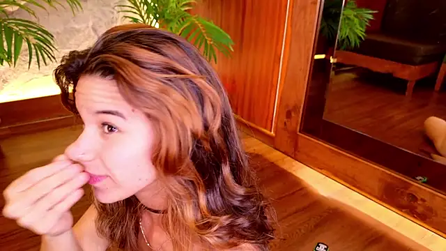 Miaa_cooper webcam