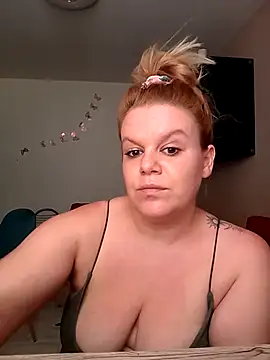 Maryquenn webcam