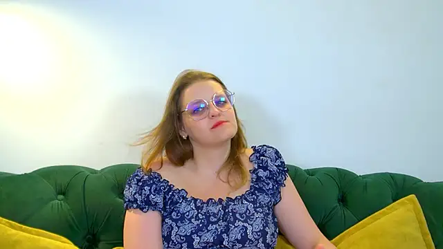 AlexaAvery webcam