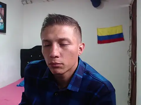 Stiiveen777 webcam