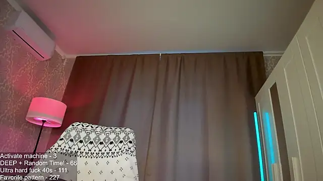 Juicy_Vikki webcam