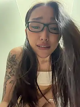 trytomakememoam webcam